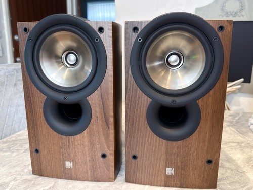 Kef iq1 series - kef, walnut